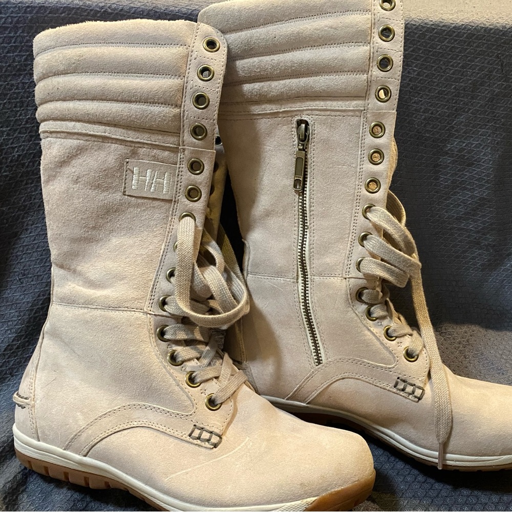 Helly Hansen Women’s Tall Winter Boot size 8